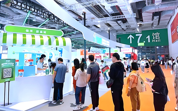 食品展会设计中的现场试吃区布置在哪里?